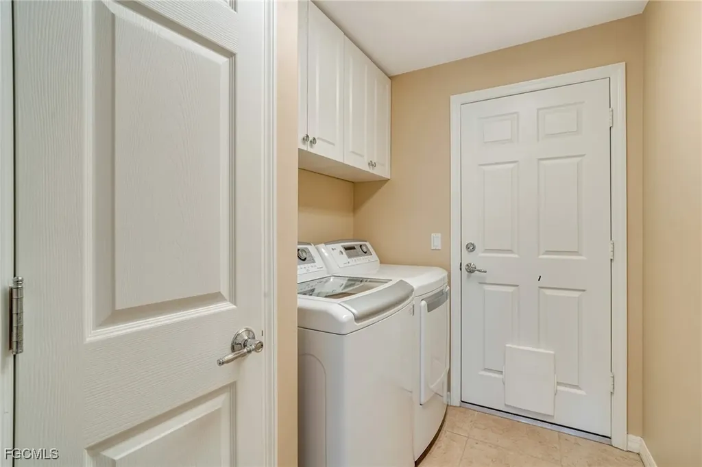 2492 Hopefield Court Cape Coral FL 33991