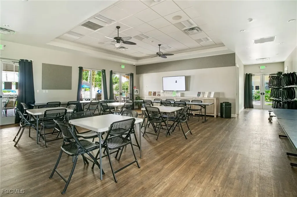 2492 Hopefield Court Cape Coral FL 33991