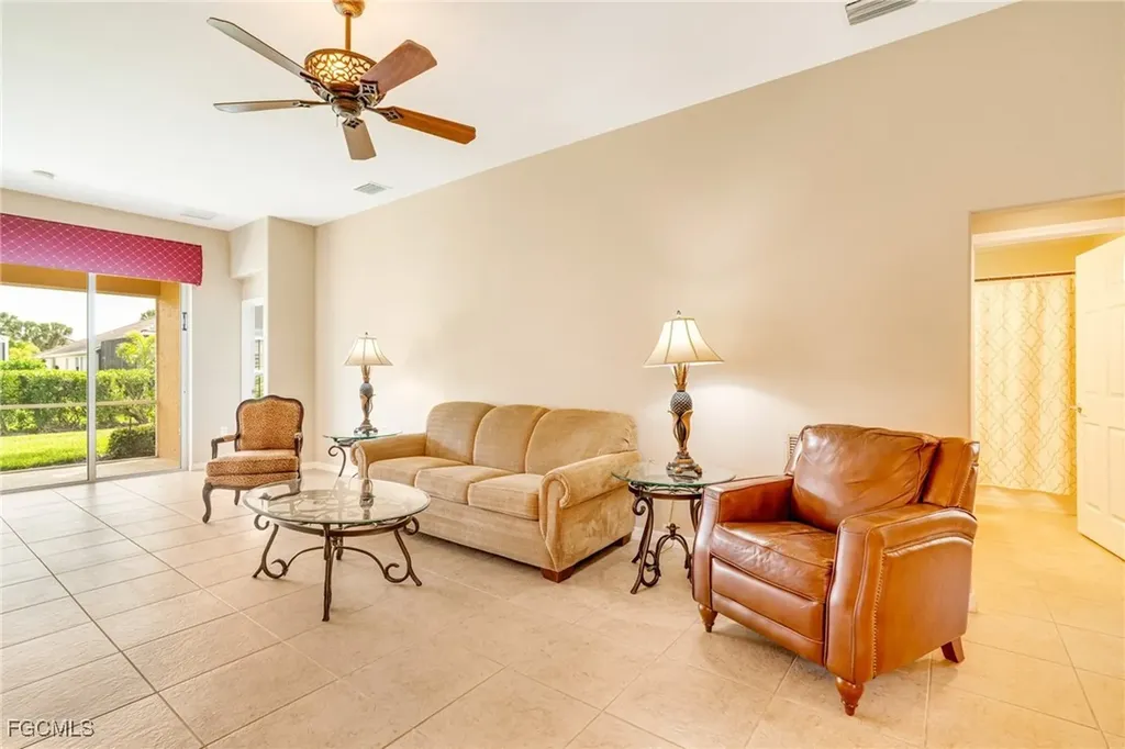2492 Hopefield Court Cape Coral FL 33991
