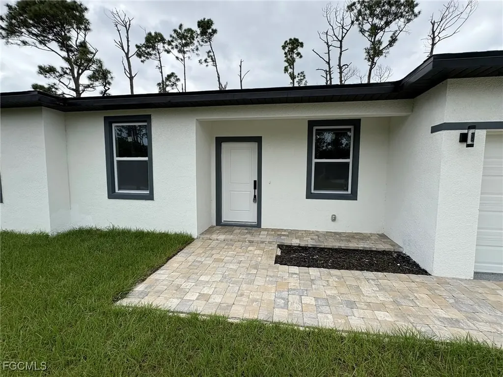 71 Stanhope Street Port Charlotte FL 33954
