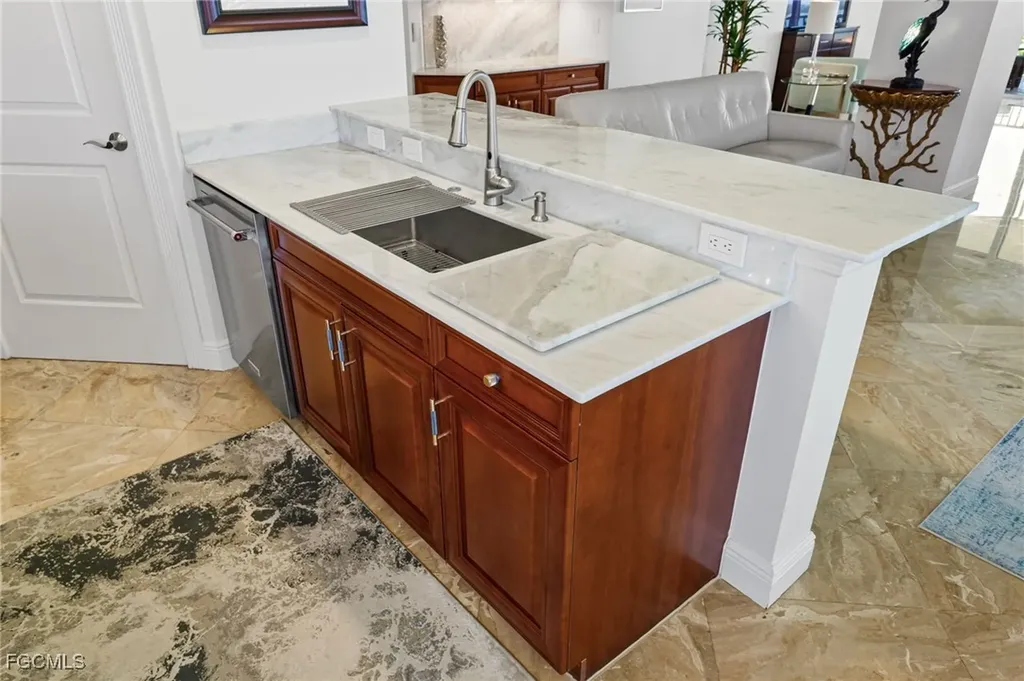 6061 Silver King Boulevard Cape Coral FL 33914