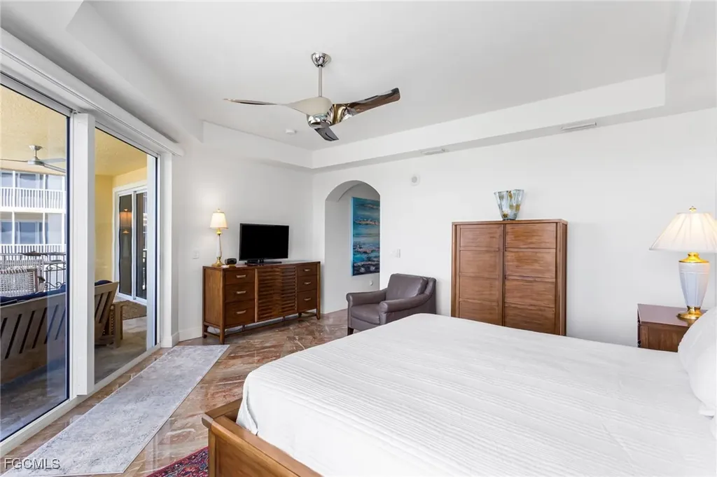 6061 Silver King Boulevard Cape Coral FL 33914