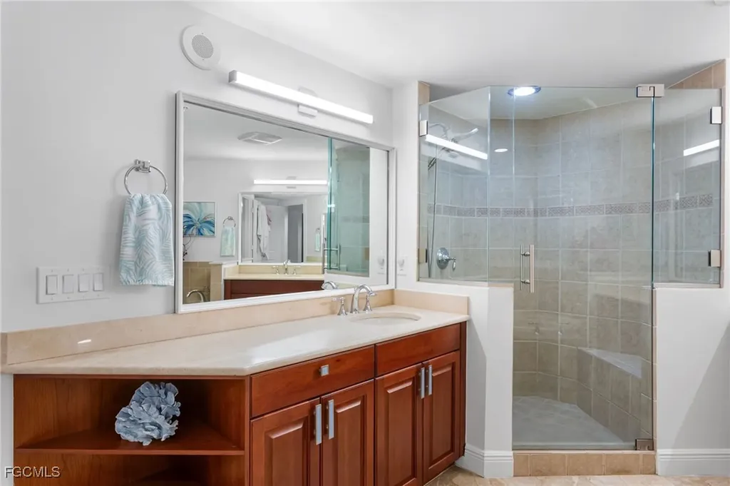 6061 Silver King Boulevard Cape Coral FL 33914