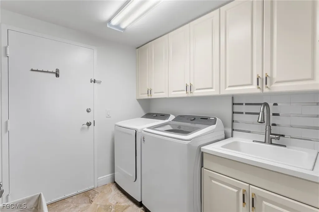 6061 Silver King Boulevard Cape Coral FL 33914