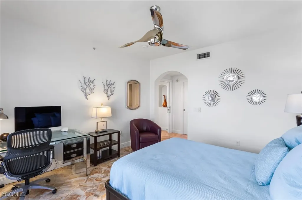 6061 Silver King Boulevard Cape Coral FL 33914