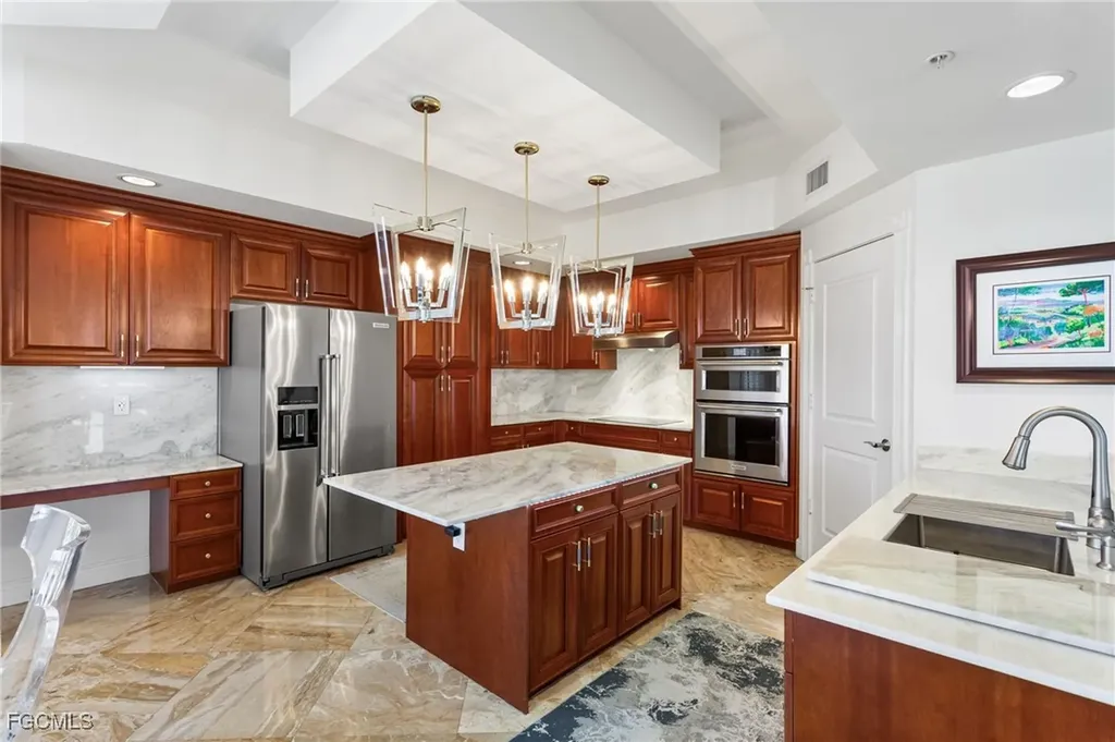 6061 Silver King Boulevard Cape Coral FL 33914