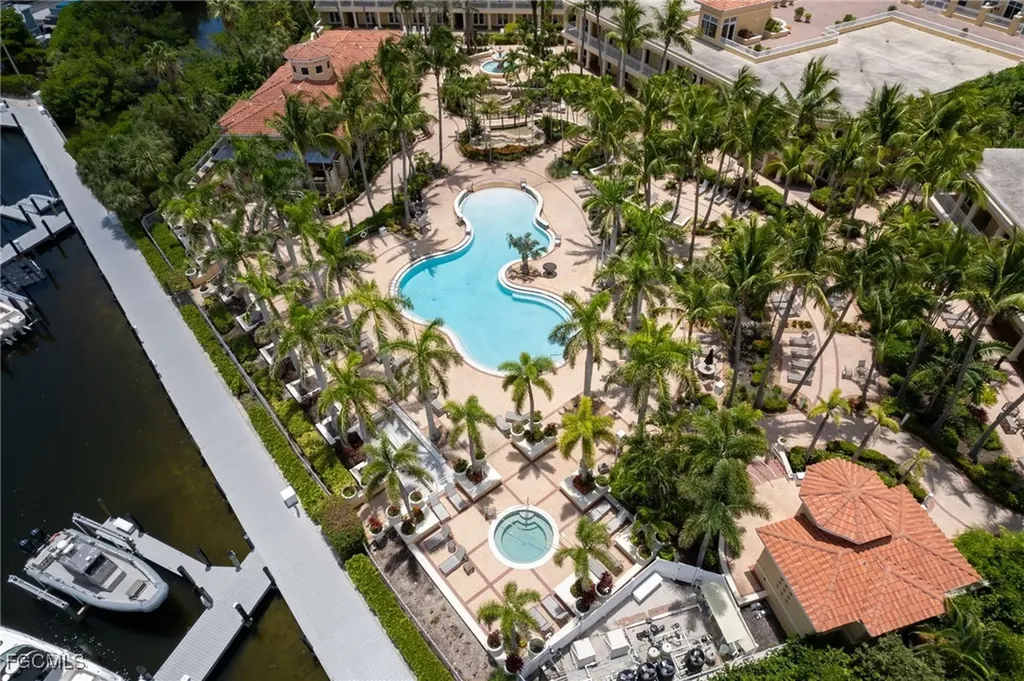 6061 Silver King Boulevard Cape Coral FL 33914