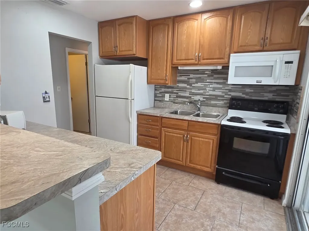 51 Tangerine Court Lehigh Acres FL 33936