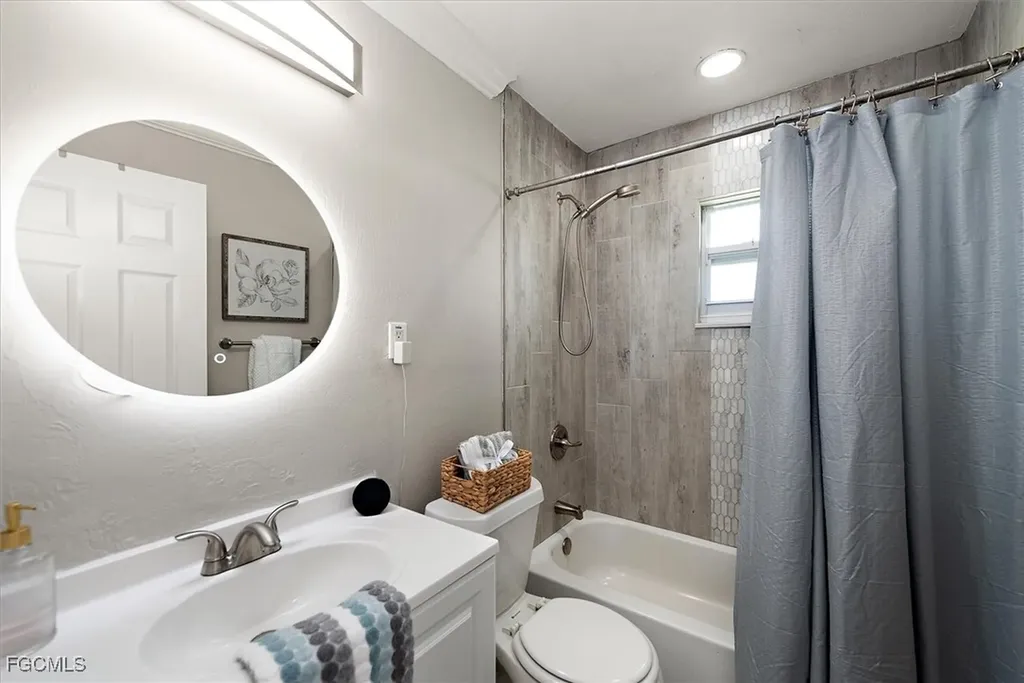 1805 Cornwallis Parkway Cape Coral FL 33904