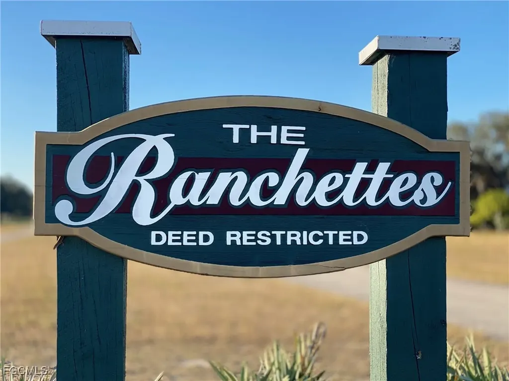 1589 Frontier Circle Labelle FL 33935