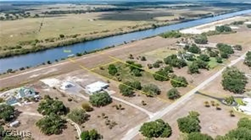 1589 Frontier Circle Labelle FL 33935