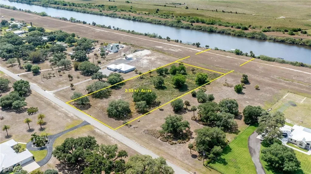 1589 Frontier Circle Labelle FL 33935