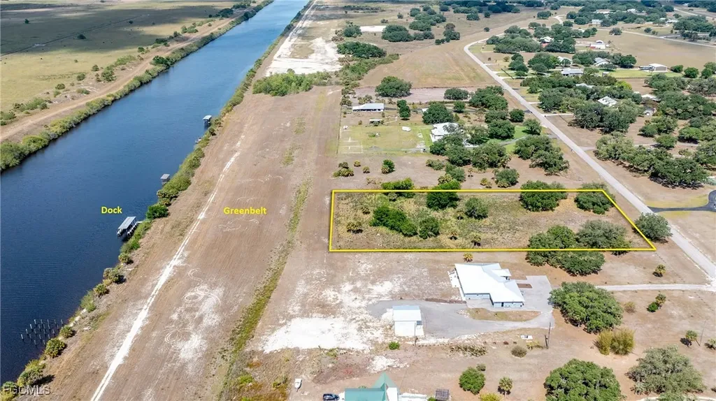 1589 Frontier Circle Labelle FL 33935