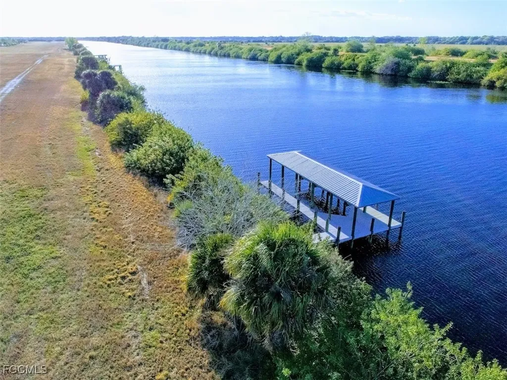 1589 Frontier Circle Labelle FL 33935