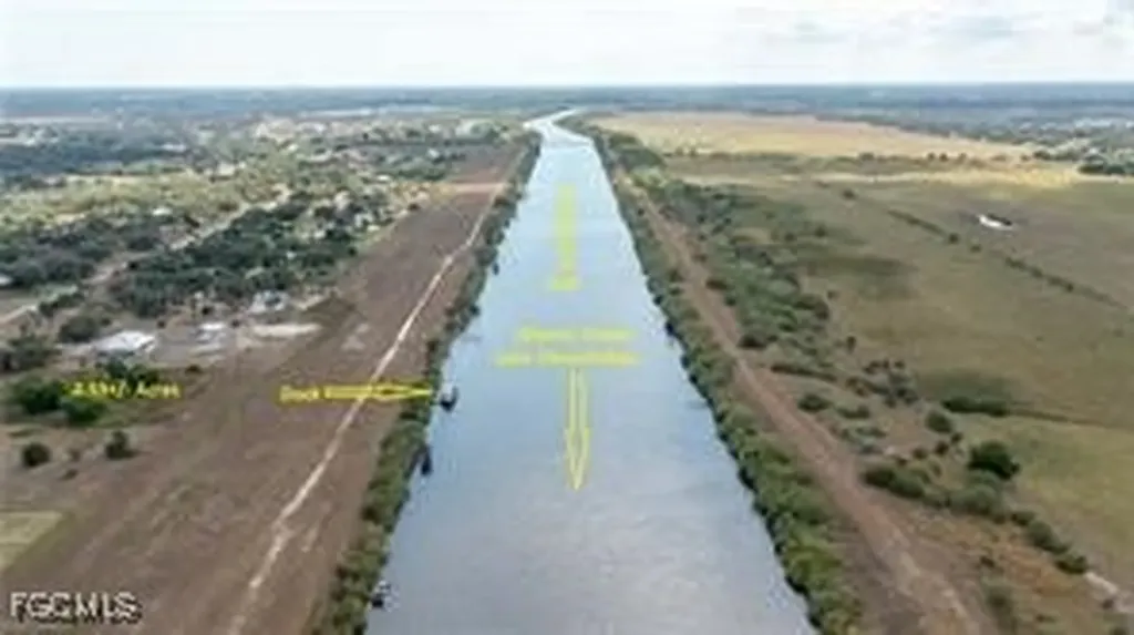 1589 Frontier Circle Labelle FL 33935