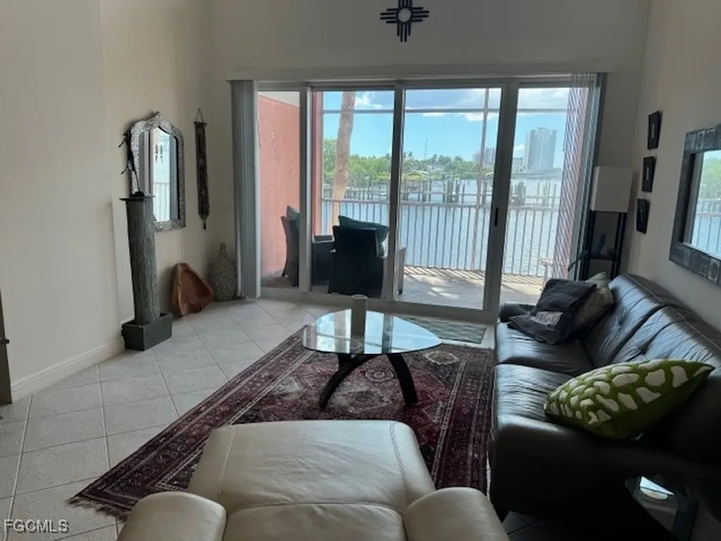 2743 1st Street Fort Myers FL 33916