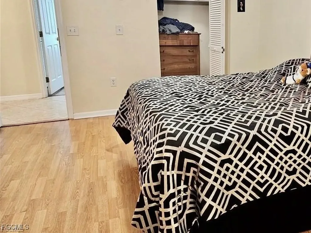 124 SE 31st Street Cape Coral FL 33904