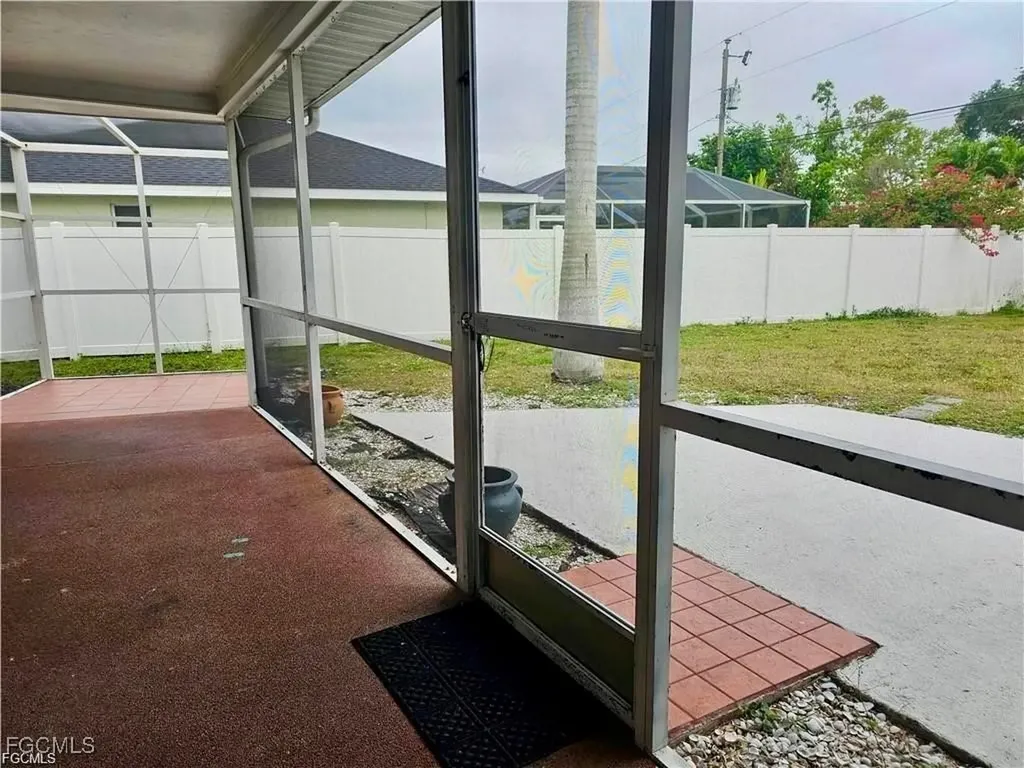 124 SE 31st Street Cape Coral FL 33904