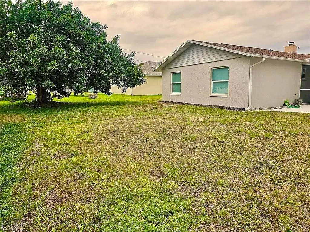 124 SE 31st Street Cape Coral FL 33904
