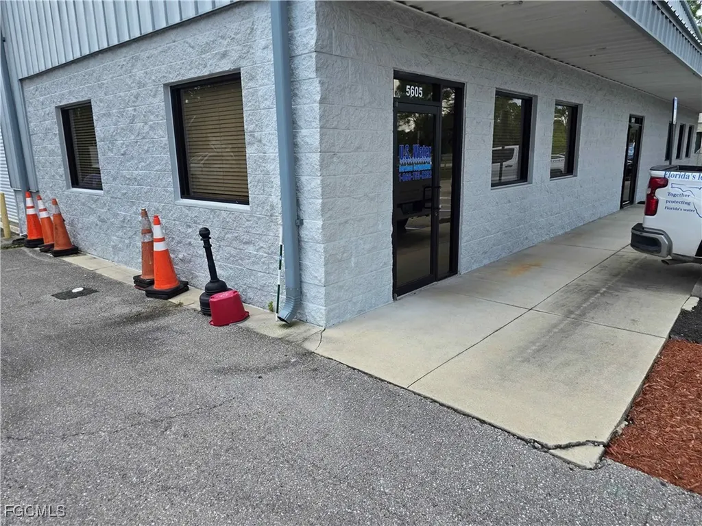 5605 2nd Street W Lehigh Acres FL 33971