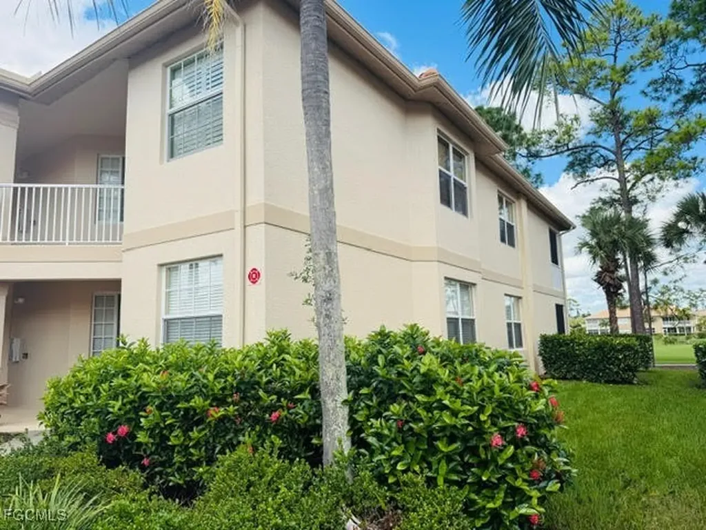 3977 Bishopwood Court E Naples FL 34114