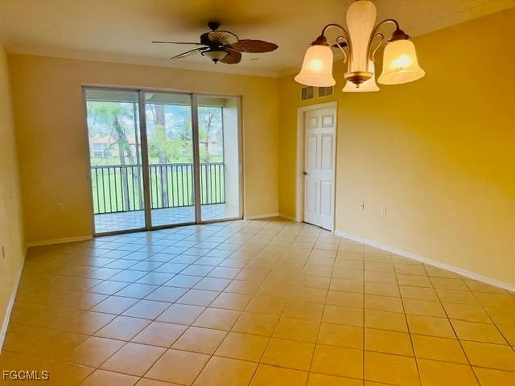 3977 Bishopwood Court E Naples FL 34114