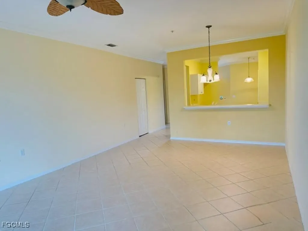 3977 Bishopwood Court E Naples FL 34114