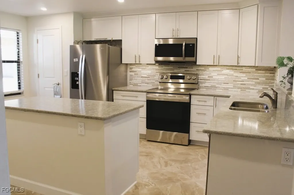 12581 Kelly Sands Way Fort Myers FL 33908