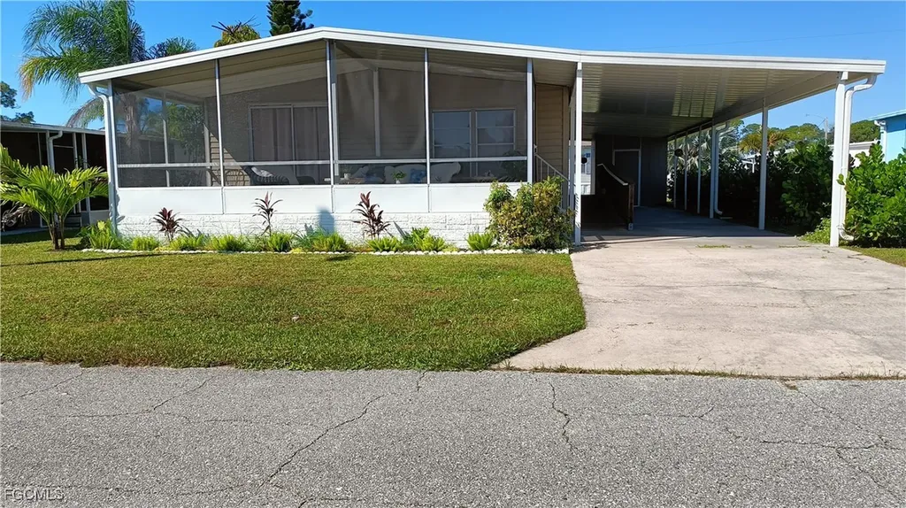 515 Blossom Court North Fort Myers FL 33917