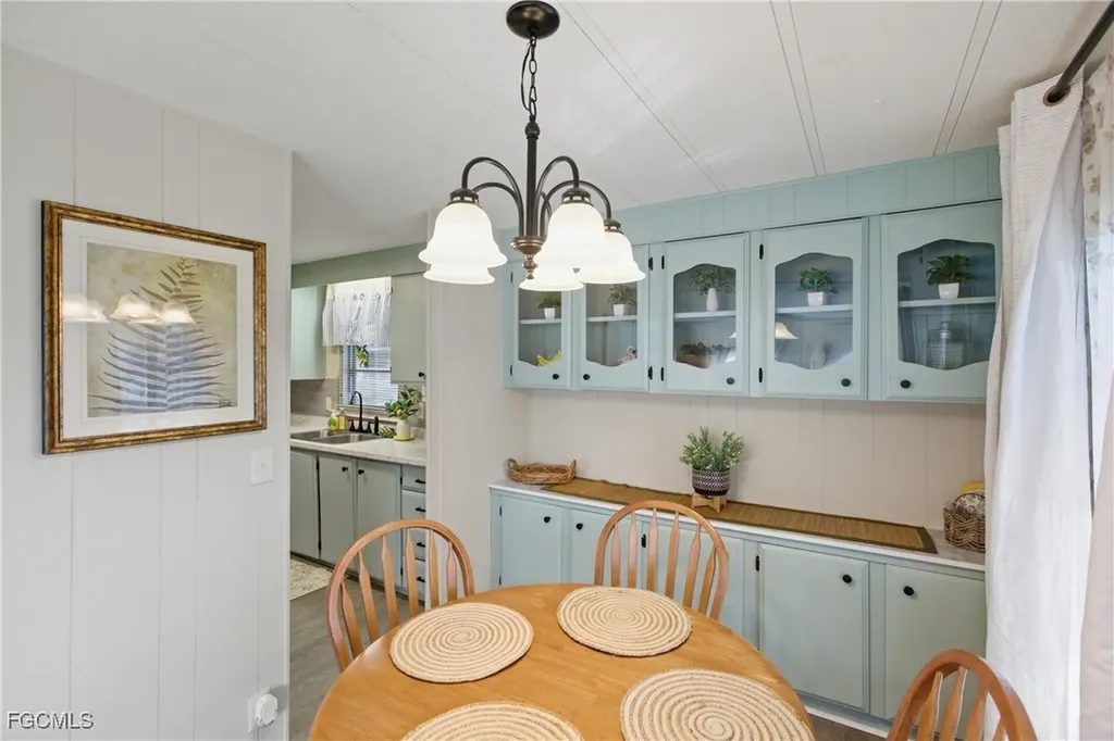 515 Blossom Court North Fort Myers FL 33917