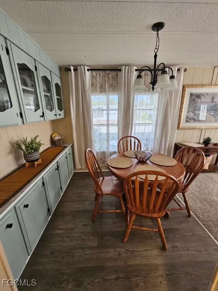 515 Blossom Court North Fort Myers FL 33917