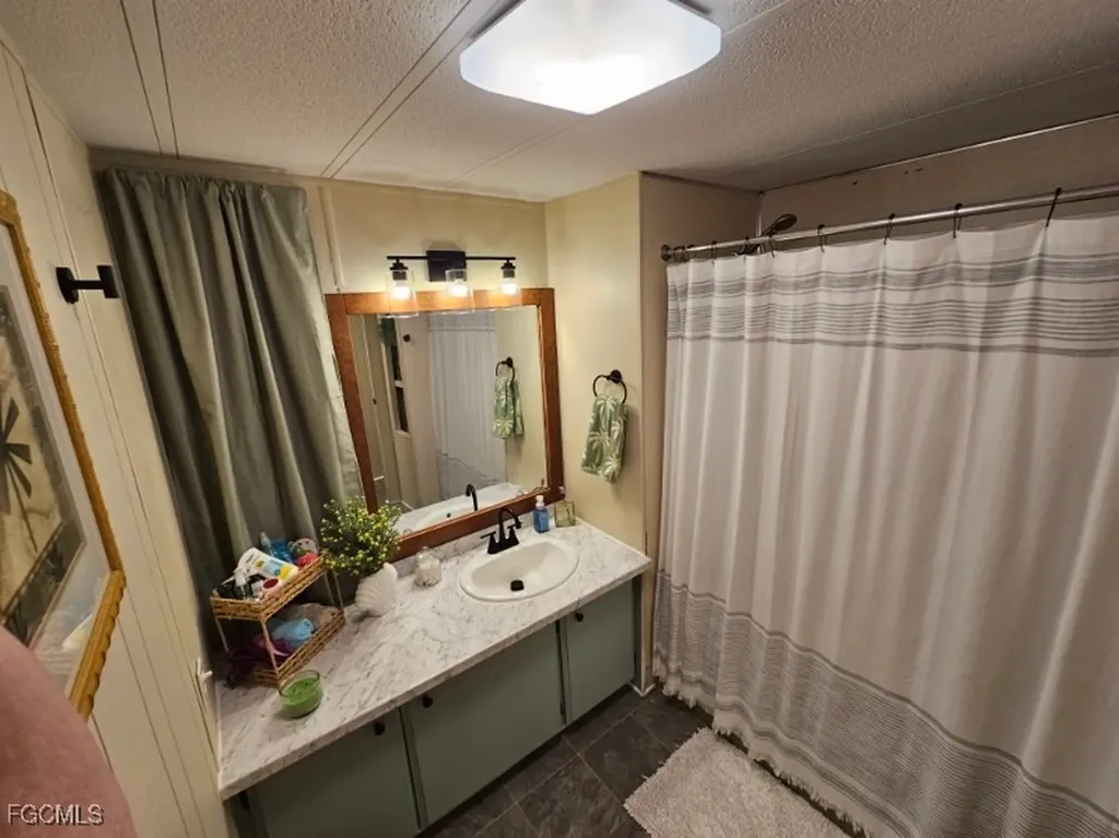 515 Blossom Court North Fort Myers FL 33917