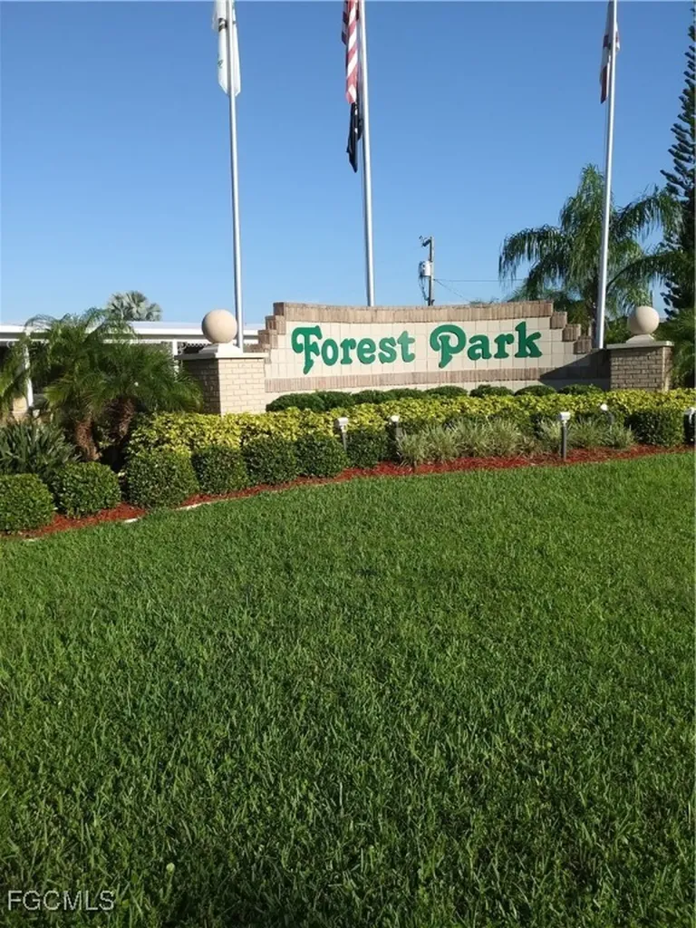 515 Blossom Court North Fort Myers FL 33917