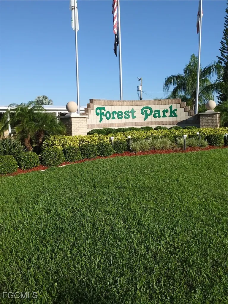 515 Blossom Court North Fort Myers FL 33917