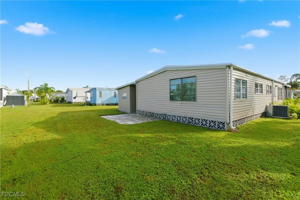 515 Blossom Court North Fort Myers FL 33917