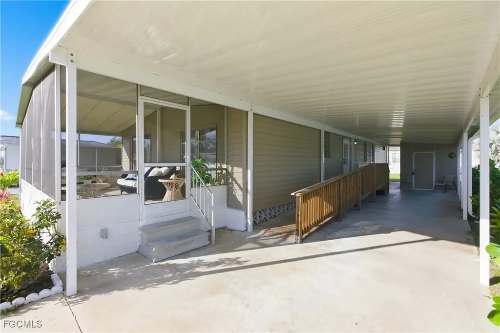 515 Blossom Court North Fort Myers FL 33917