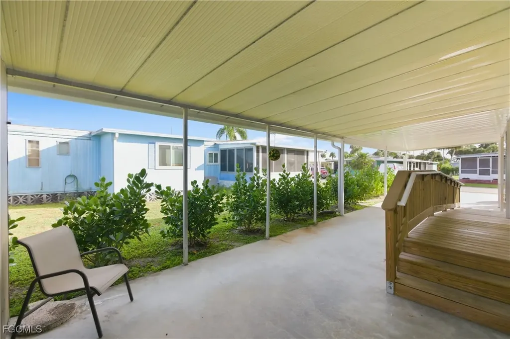 515 Blossom Court North Fort Myers FL 33917