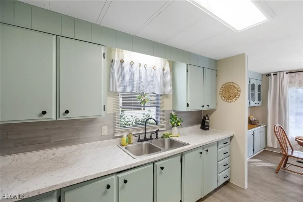 515 Blossom Court North Fort Myers FL 33917