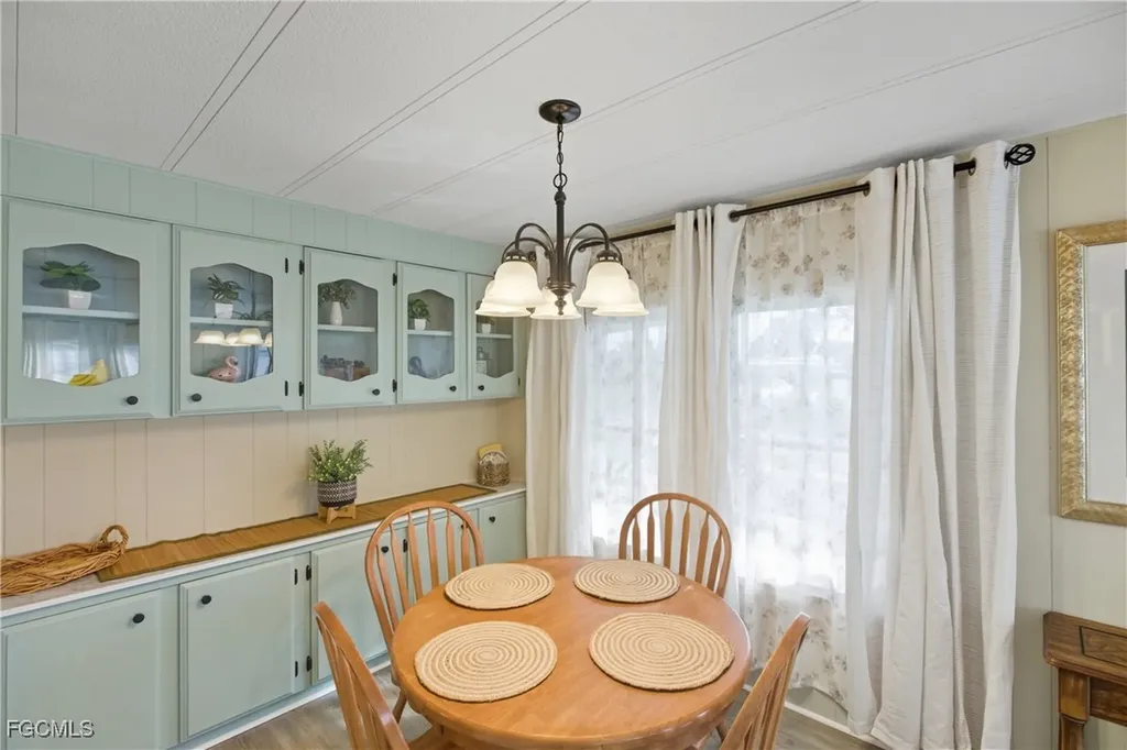 515 Blossom Court North Fort Myers FL 33917