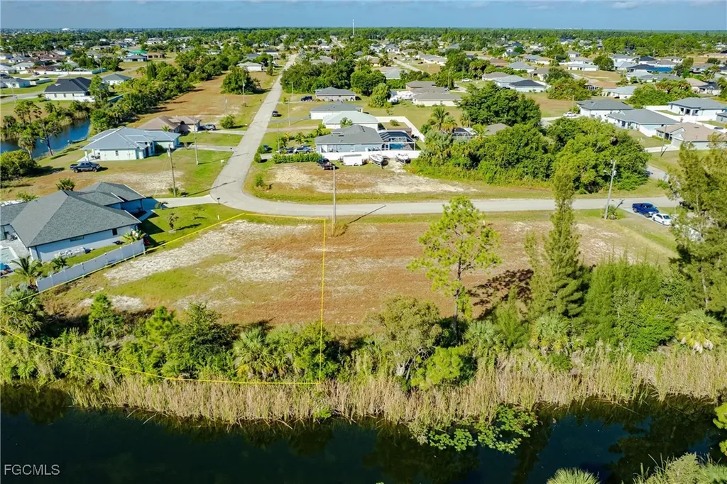 3301 NE 15th Place Cape Coral FL 33909