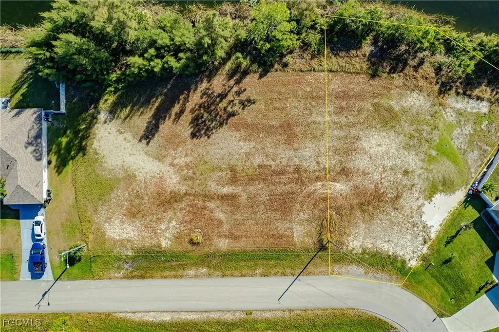 3301 NE 15th Place Cape Coral FL 33909