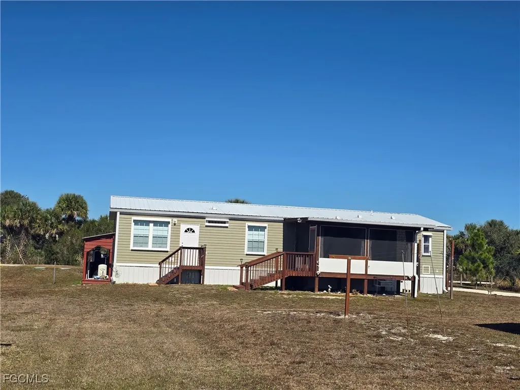 15582 316th Street NW Okeechobee FL 34972