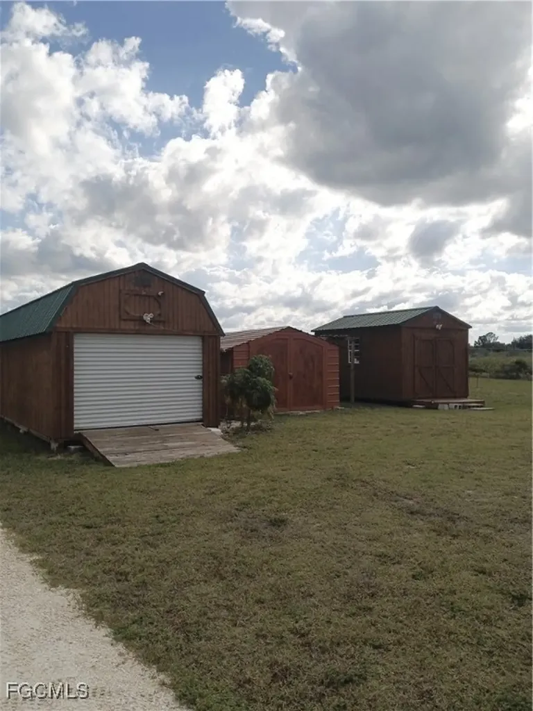 15582 316th Street NW Okeechobee FL 34972