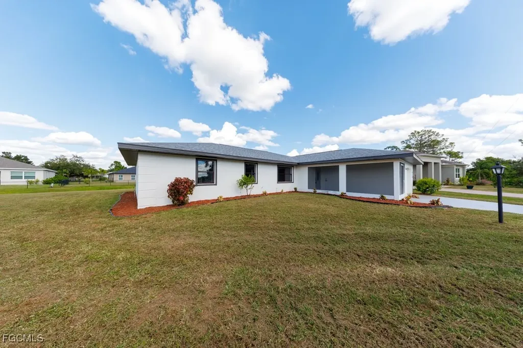 1136 Yachtsman Lane Punta Gorda FL 33983
