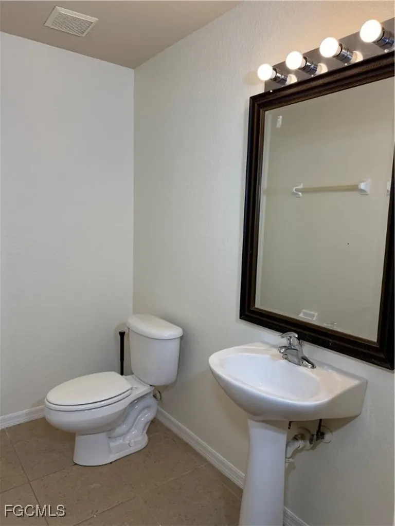 5280 Glenlivet Road Fort Myers FL 33907