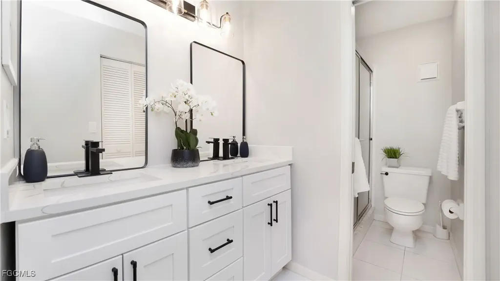 5731 Foxlake Drive North Fort Myers FL 33917