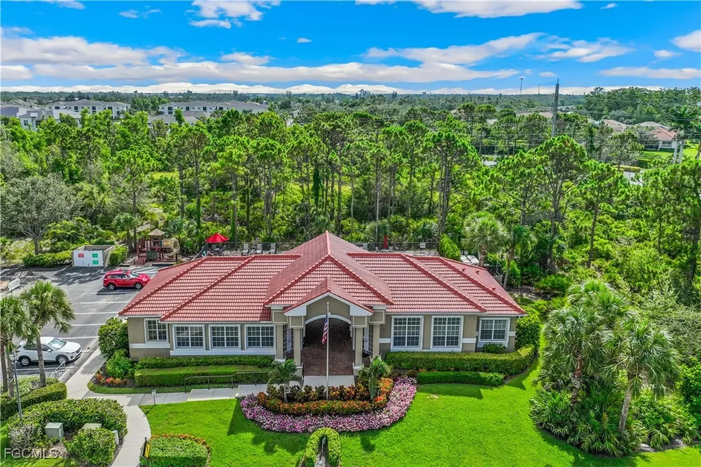 5562 Whispering Willow Way Fort Myers FL 33908