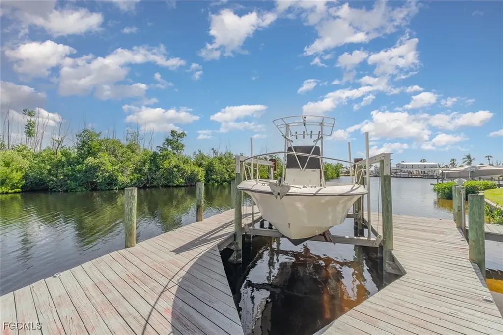 17711 Canal Cove Court Fort Myers Beach FL 33931