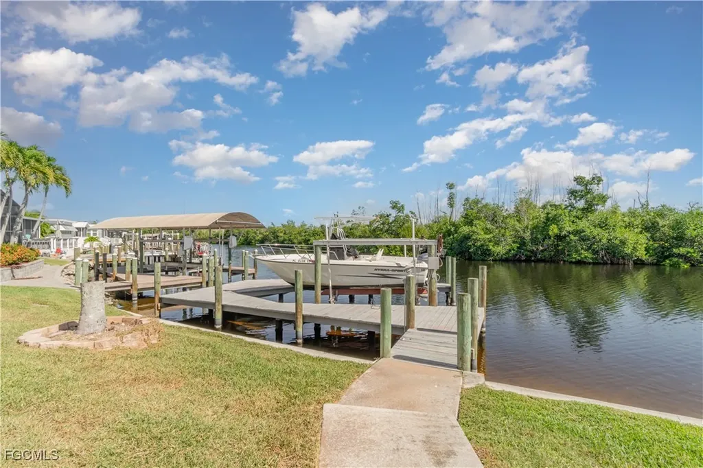 17711 Canal Cove Court Fort Myers Beach FL 33931