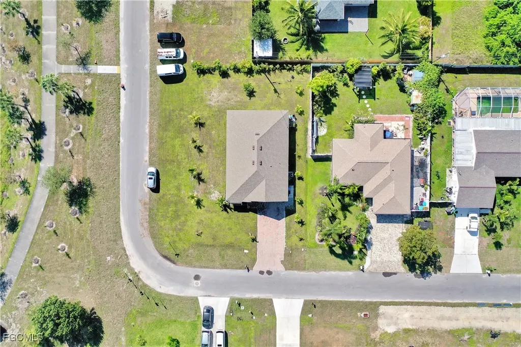 1514 NE 13th Terrace Cape Coral FL 33909